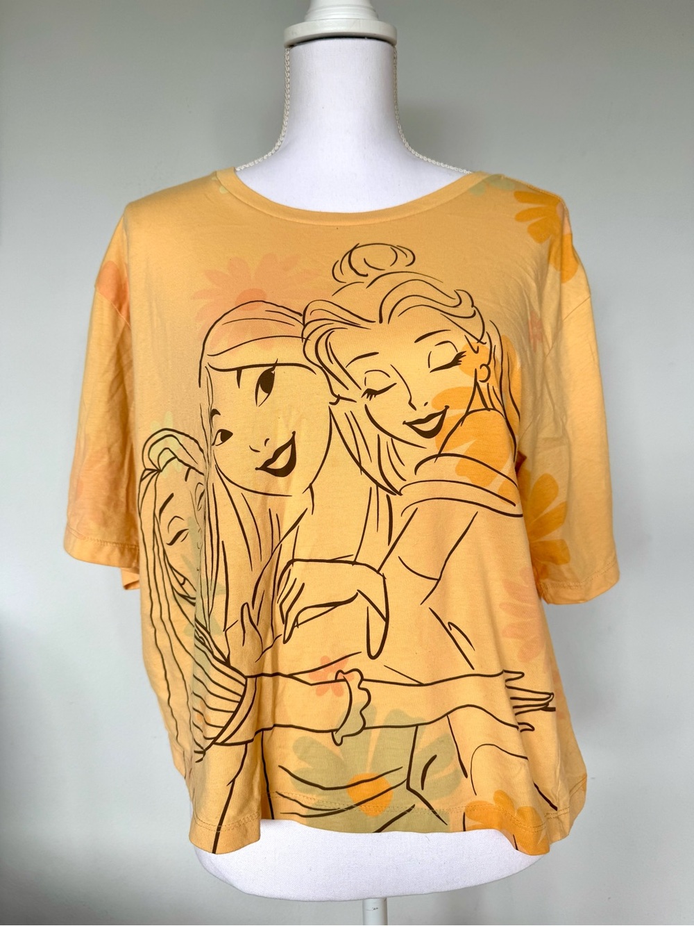 Disney Princess Long Crop Women’s Tee | Yellow | M VGUC | Organic cotton blend